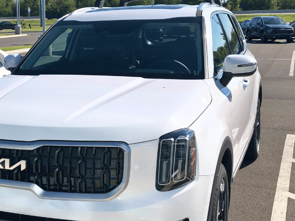 outside picture of Kia Telluride at Crain Kia of Fort Smith