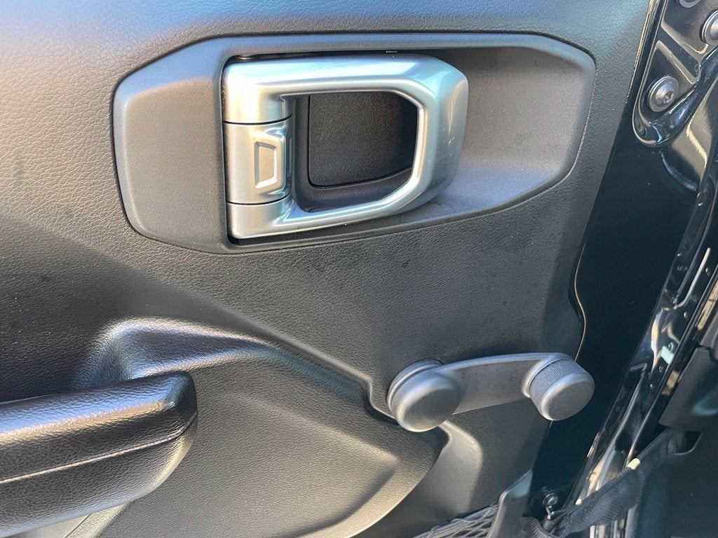 2019 Jeep Wrangler Sport - LOW MILES / BACKUP CAMERA
