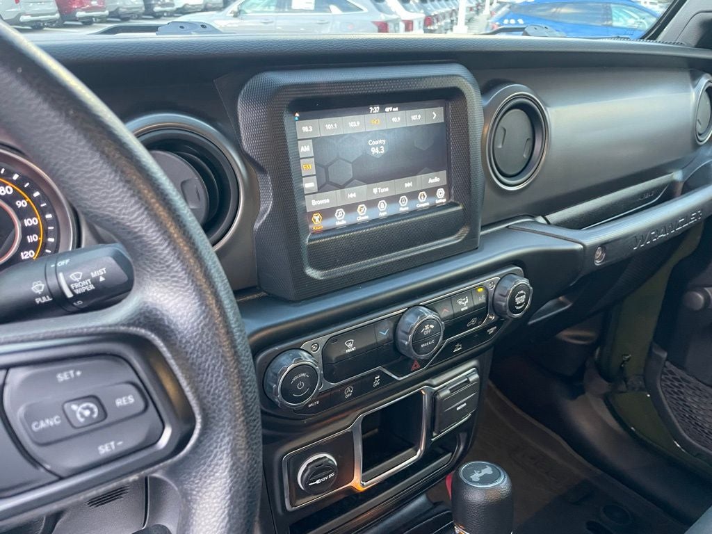 2022 Jeep Wrangler - WILLYS SPORT / APPLE CARPLAY
