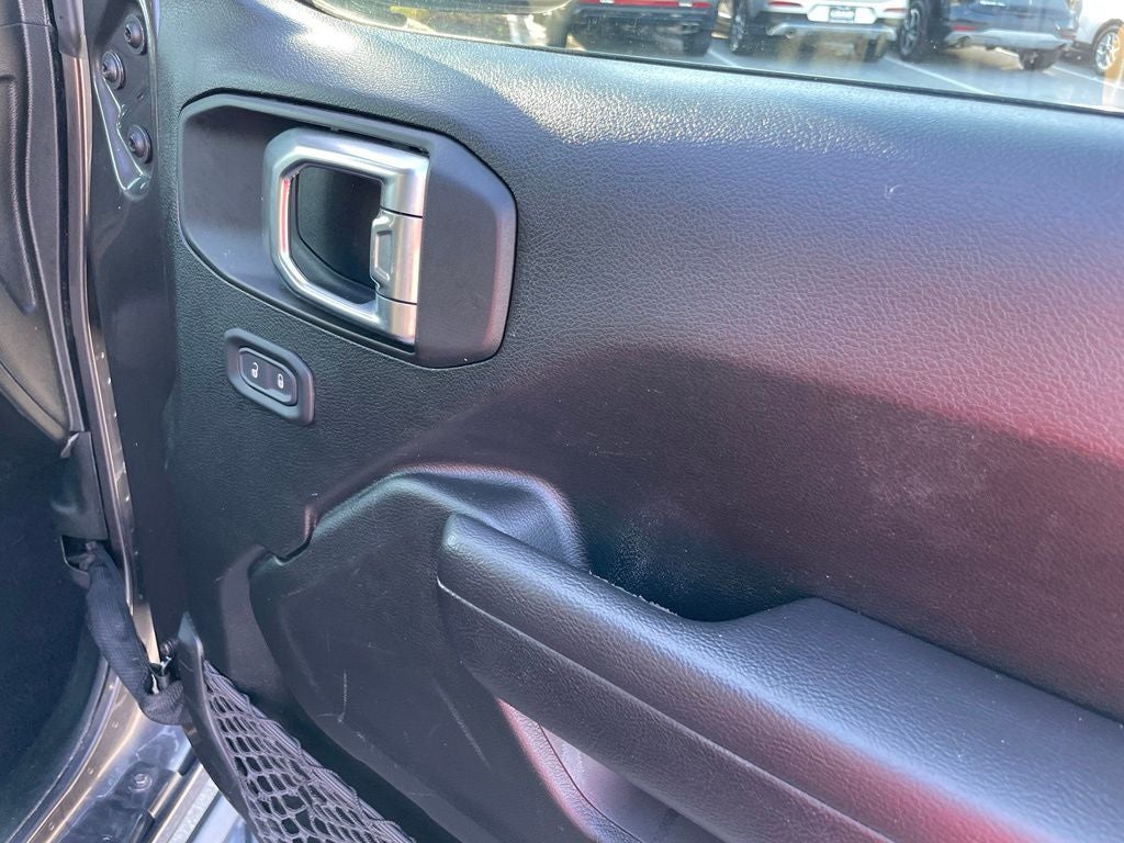 2023 Jeep Wrangler Rubicon - APPLE CARPLAY / NAVIGATION