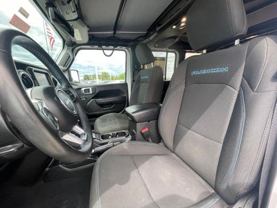 2023 Jeep Wrangler Rubicon 4xe - SUNRIDER SOFT TOP / AMBIENT LIGHTING