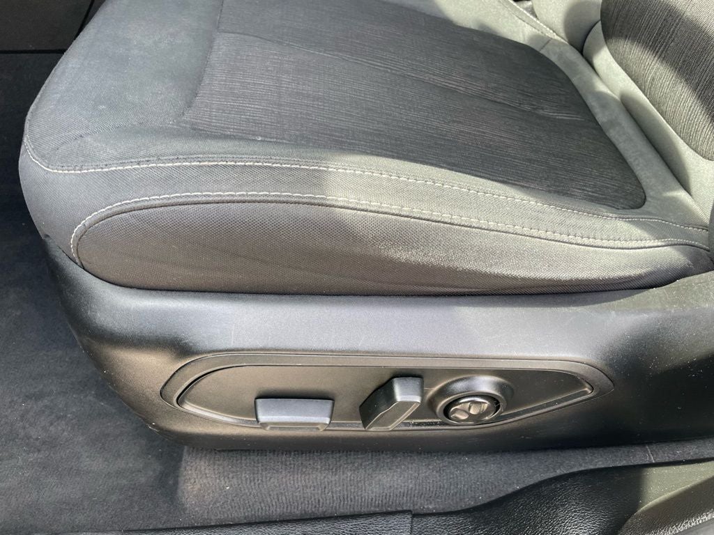 2023 Jeep Grand Cherokee L Laredo - POWER LIFTGATE / WIRELESS CHARGING PAD