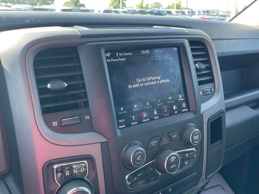 2019 RAM 1500 Classic Tradesman - IT'S GOT A HEMI!!! / 1-OWNER