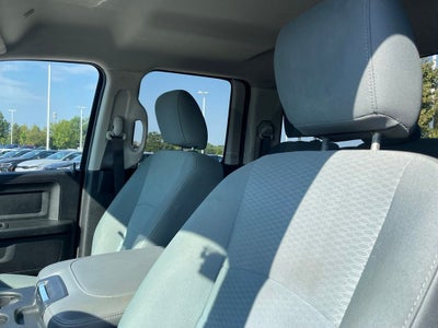 2019 RAM 1500 Classic Tradesman - IT'S GOT A HEMI!!! / 1-OWNER