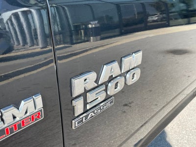 2019 RAM 1500 Classic Tradesman - IT'S GOT A HEMI!!! / 1-OWNER