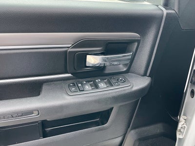 2022 RAM 1500 Classic Warlock - CLEAN CARFAX / 1-OWNER