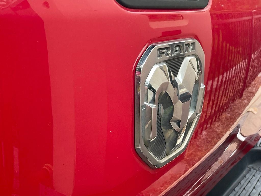 2019 RAM 1500 Tradesman - IT'S GOT A HEMI / TOWING PACKAGE