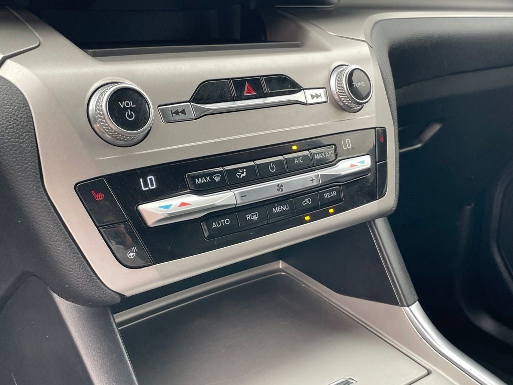 2021 Ford Explorer XLT - REMOTE START / POWER PASSENGER SEAT