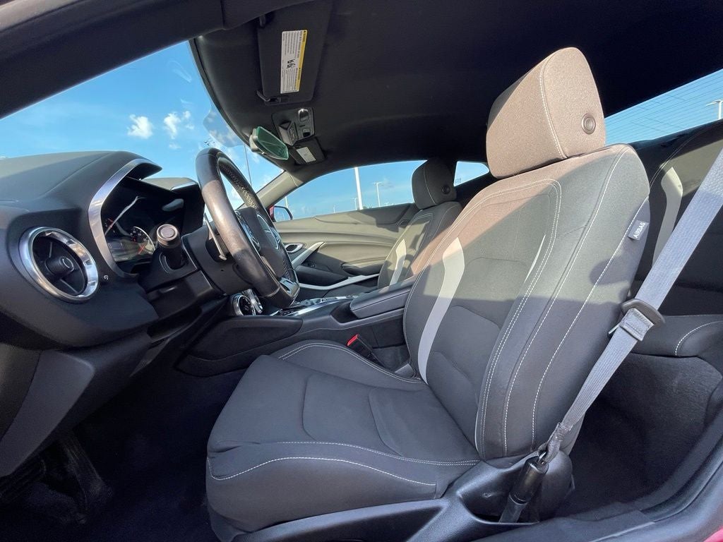 2023 Chevrolet Camaro 1LT - 335 HP / APPLE CARPLAY