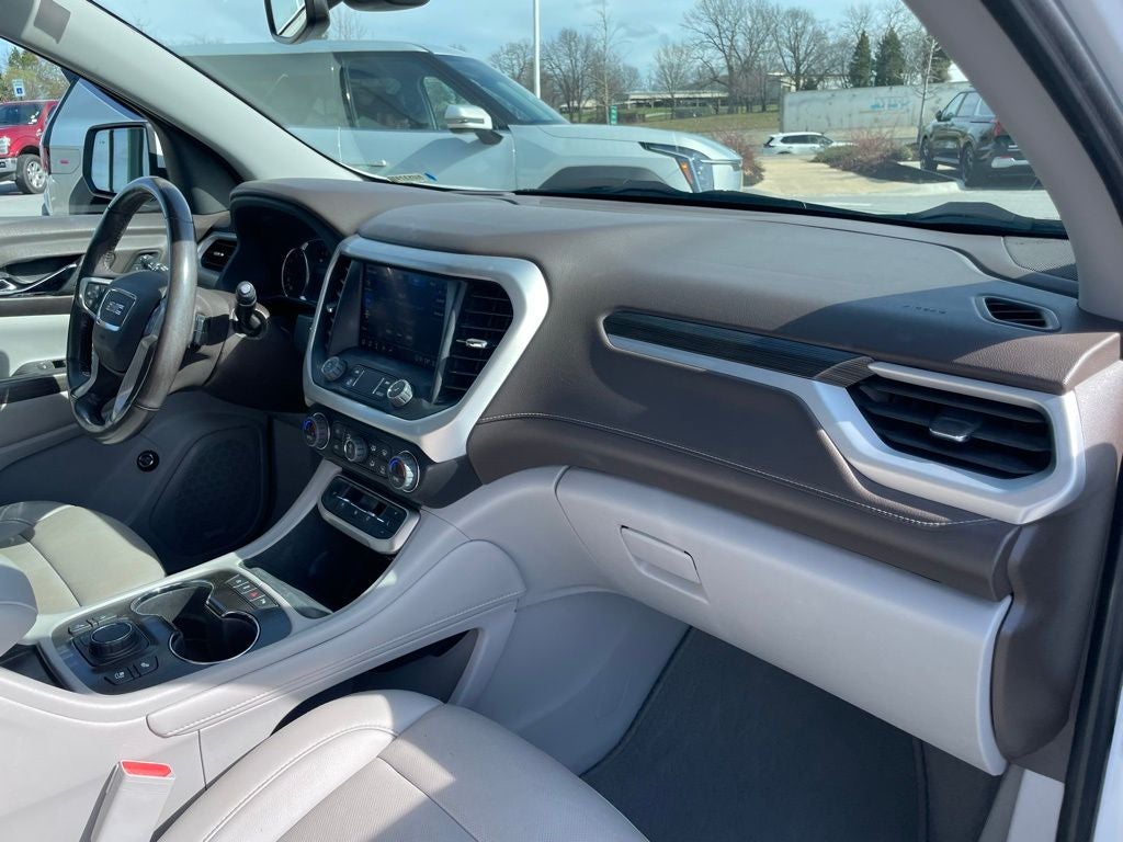 2022 GMC Acadia SLT - MEMORY SEATS / BLIND ZONE ALERT