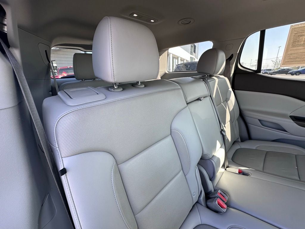 2020 GMC Acadia SLT - ONE OWNER / 7 PASSENGER