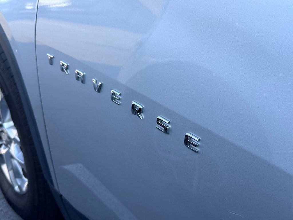 2018 Chevrolet Traverse LT Cloth w/1LT - APPLE CARPLAY