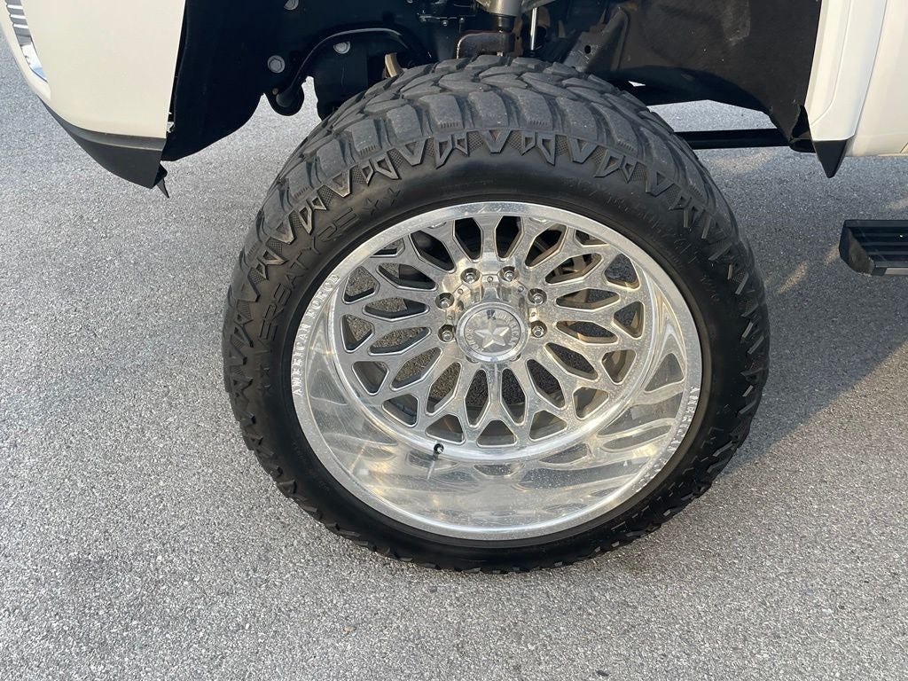 2022 GMC Sierra 2500HD Denali - 8" LIFT/ SUNDOWN AUDIO / CUSTOM HITCH