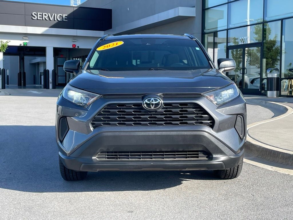 2021 Toyota RAV4 LE - AUTO HIGH BEAMS / APPLE CARPLAY