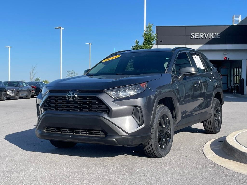 2021 Toyota RAV4 LE - AUTO HIGH BEAMS / APPLE CARPLAY