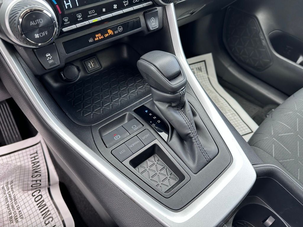 2024 Toyota RAV4 XLE - RADAR CRUISE CONTROL / WIRELESS CARPLAY