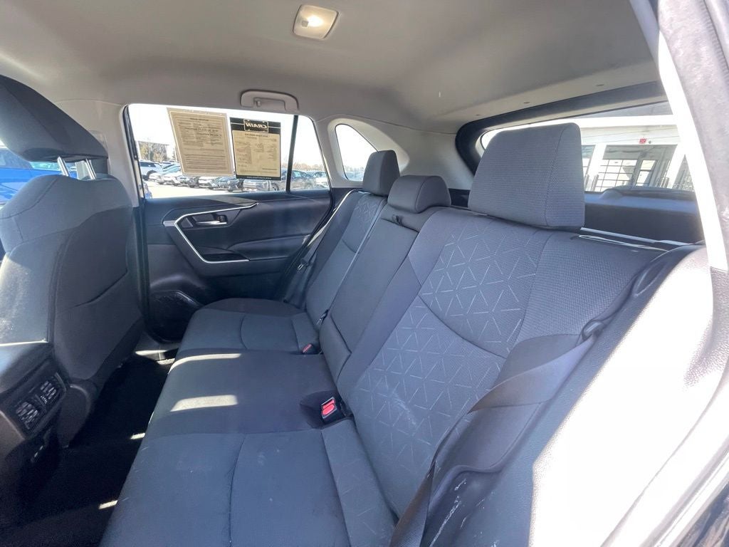 2024 Toyota RAV4 XLE - BLIND SPOT MONITOR / 7 INCH DISPLAY