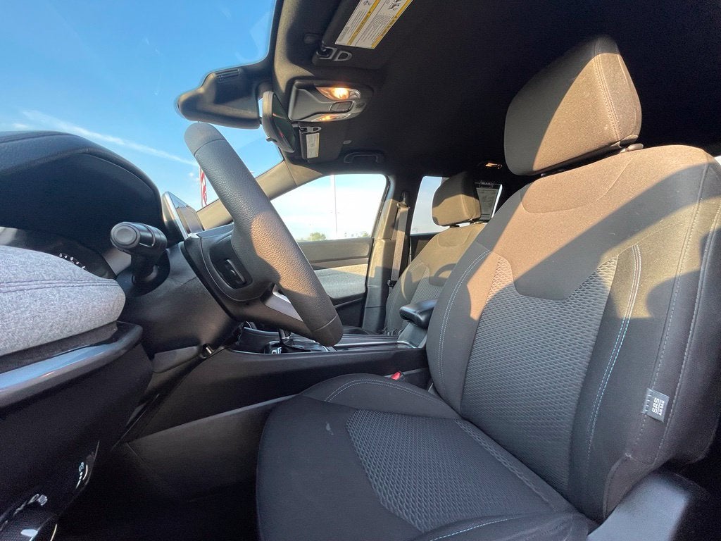 2025 Jeep Compass Sport - APPLE CARPLAY / PUSH BUTTON START