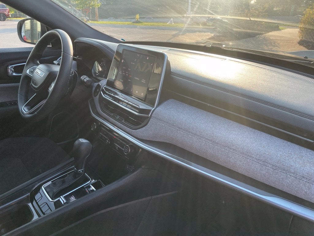2025 Jeep Compass Sport - APPLE CARPLAY / PUSH BUTTON START