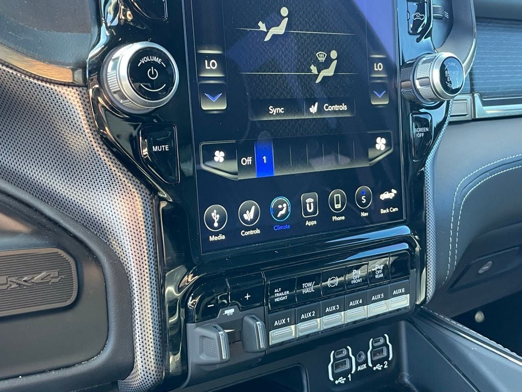 2021 RAM 3500 Limited - SURROUND CAMERA / 5TH WHEEL PREP