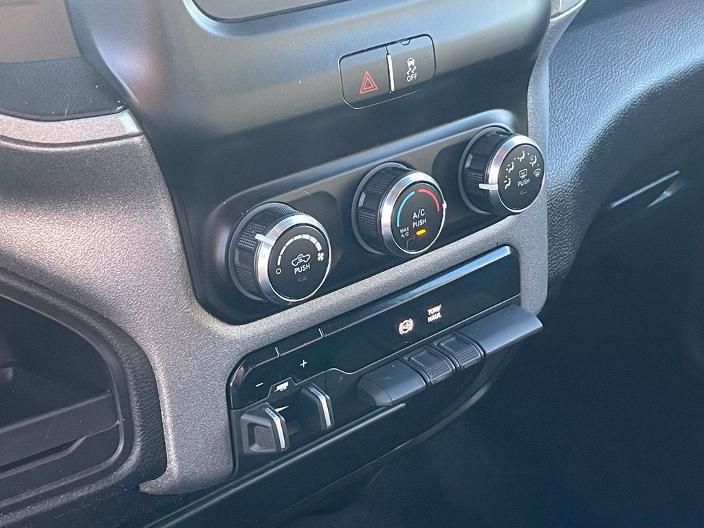2024 RAM 2500 Tradesman - 6.7L CUMMINS / LOW MILEAGE