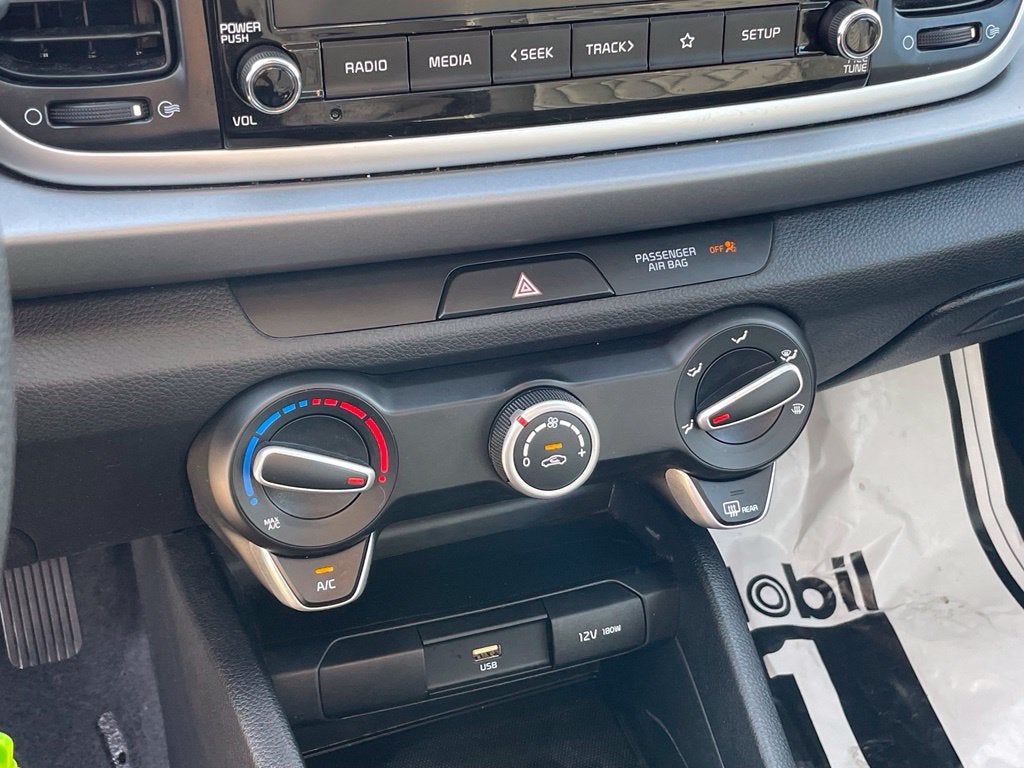 2023 Kia Rio S - 41 MPG / 1-OWNER / CLEAN CARFAX