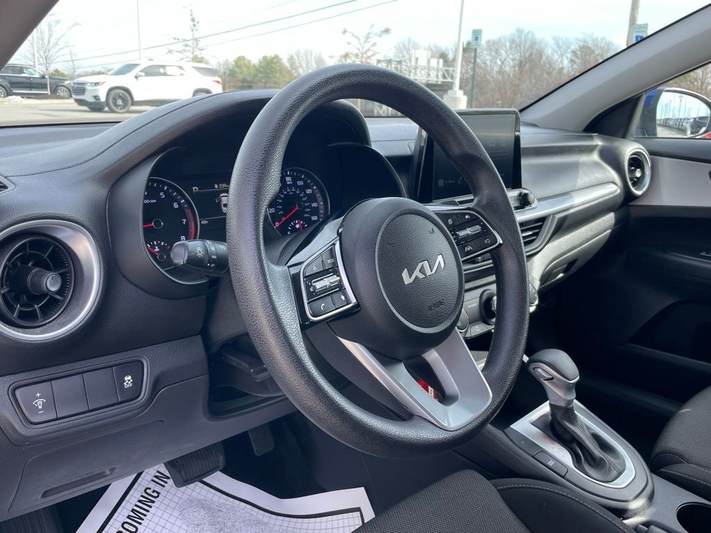 2024 Kia Forte LXS - KIA CERTIFIED / APPLE CARPLAY
