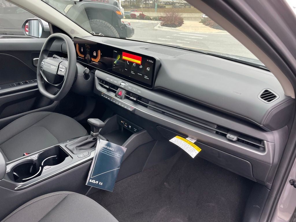 2026 Kia K4 LXS