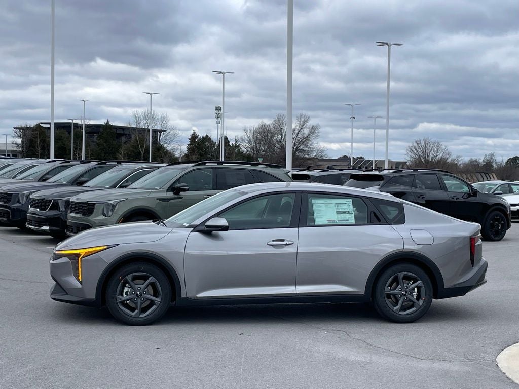 2026 Kia K4 LXS