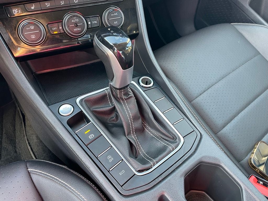 2024 Volkswagen Jetta 1.5T SE - 40 MPG / RAIN SENSING WIPERS