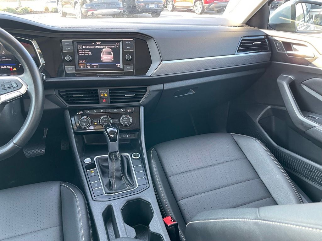 2024 Volkswagen Jetta 1.5T SE - 40 MPG / RAIN SENSING WIPERS