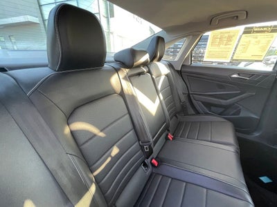 2024 Volkswagen Jetta 1.5T SE - 40 MPG / RAIN SENSING WIPERS
