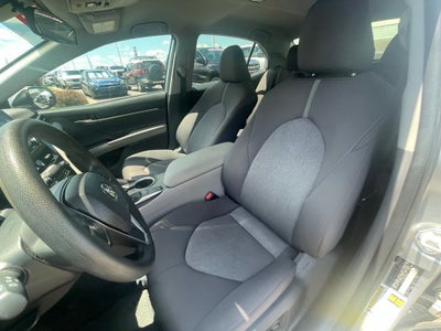 2022 Toyota Camry LE - APPLE CARPLAY / 8 WAY POWER DRIVER SEAT
