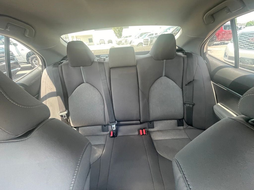2022 Toyota Camry LE - APPLE CARPLAY / 8 WAY POWER DRIVER SEAT