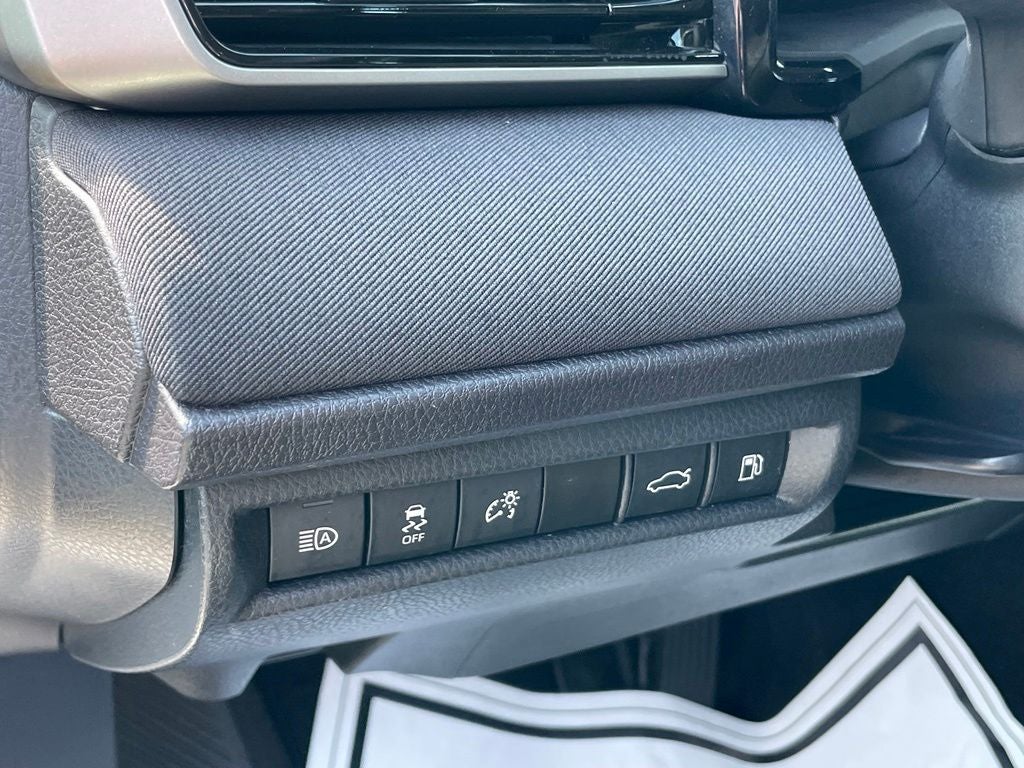 2025 Toyota Camry LE - 53 MPG / APPLE CARPLAY