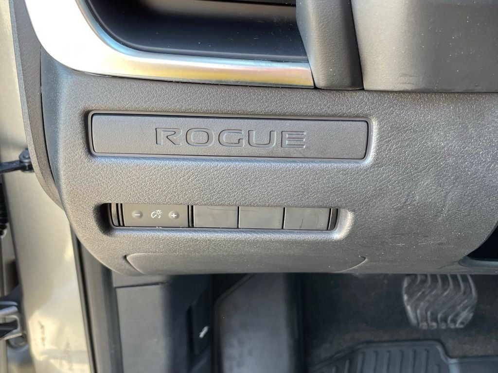 2021 Nissan Rogue S - 35 MPG / APPLE CARPLAY