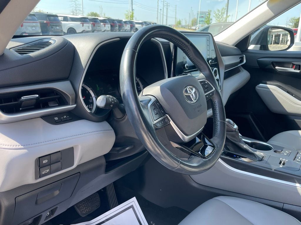 2021 Toyota Highlander XLE