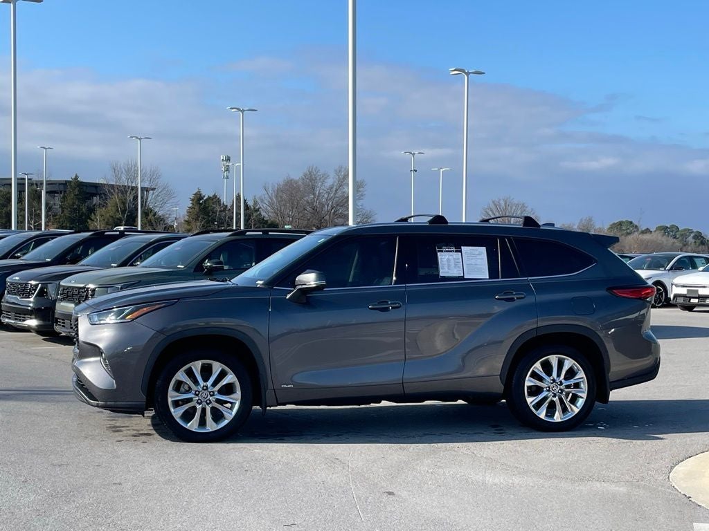 2023 Toyota Highlander Hybrid Limited - MOONROOF / VENTILATED SEATS