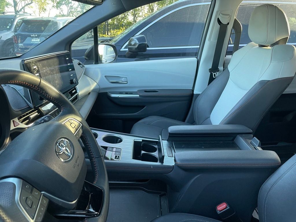 2023 Toyota Sienna XSE - MOONROOF / HANDS FREE SLIDING DOORS