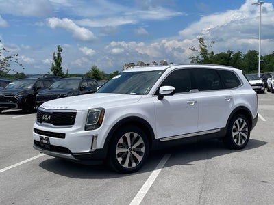 2022 Kia Telluride S - POWER MOONROOF / NAVIGATION