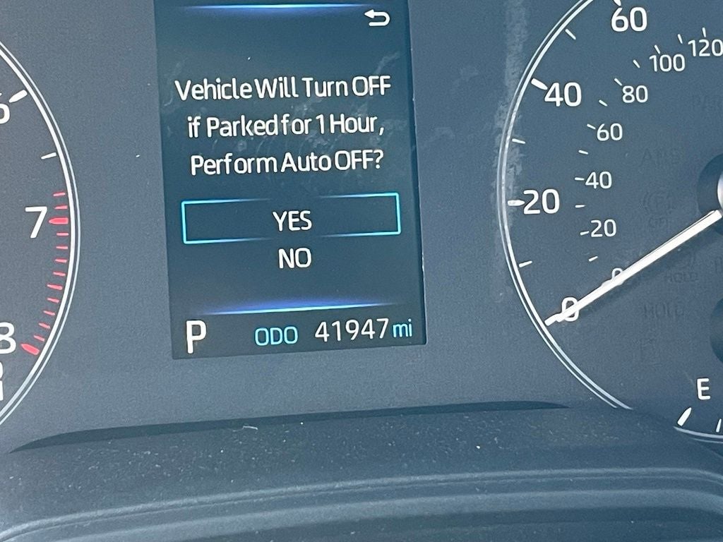 2024 Toyota Corolla SE - 40 MPG / BLACKOUT EMBLEMS