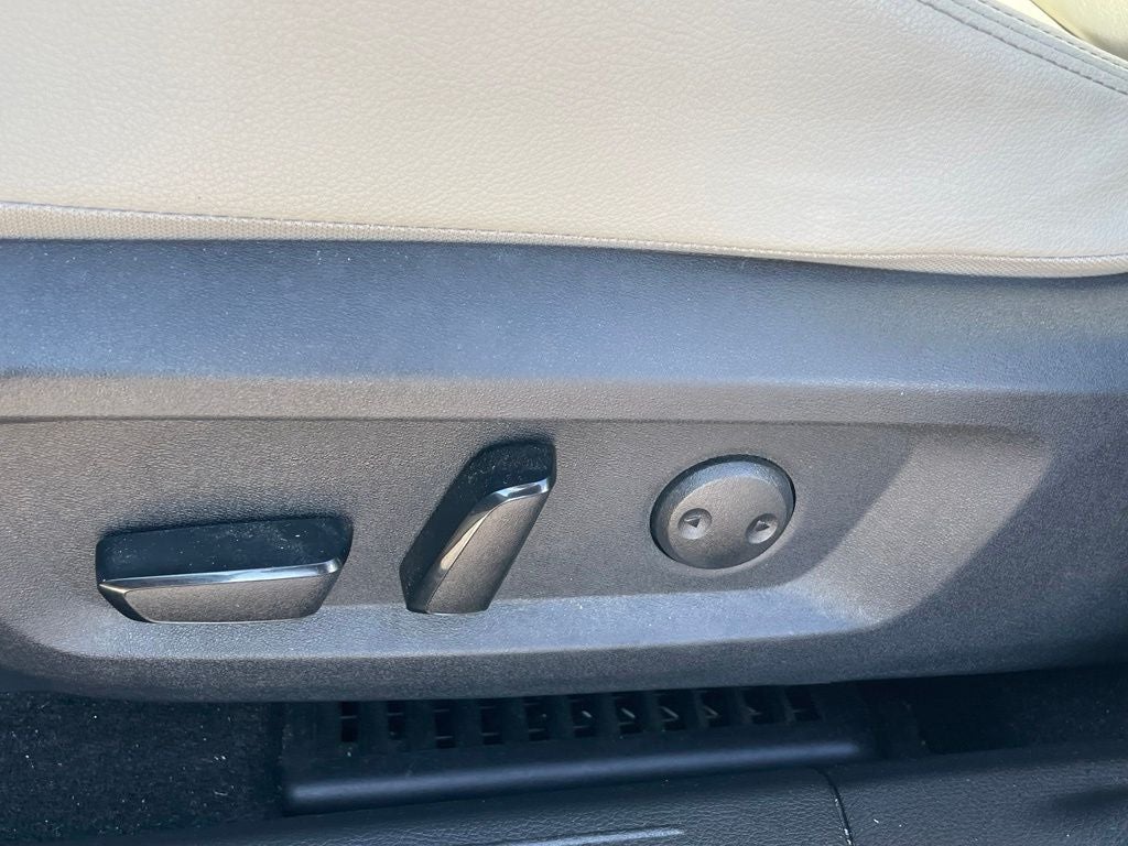 2023 Nissan Rogue SL - 1 OWNER / CLEAN CARFAX