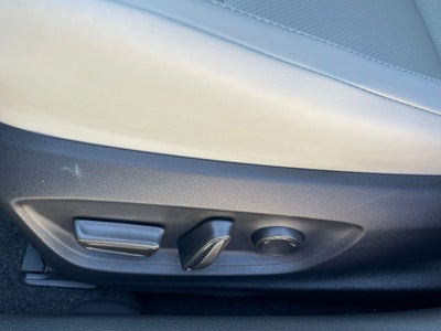 2024 Toyota Prius XLE - 52 MPG / RAIN SENSING WIPERS