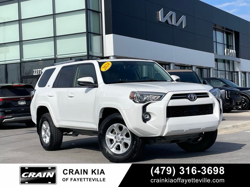 2024 Toyota 4Runner SR5 - 8 INCH TOUCHSCREEN / ANDROID AUTO