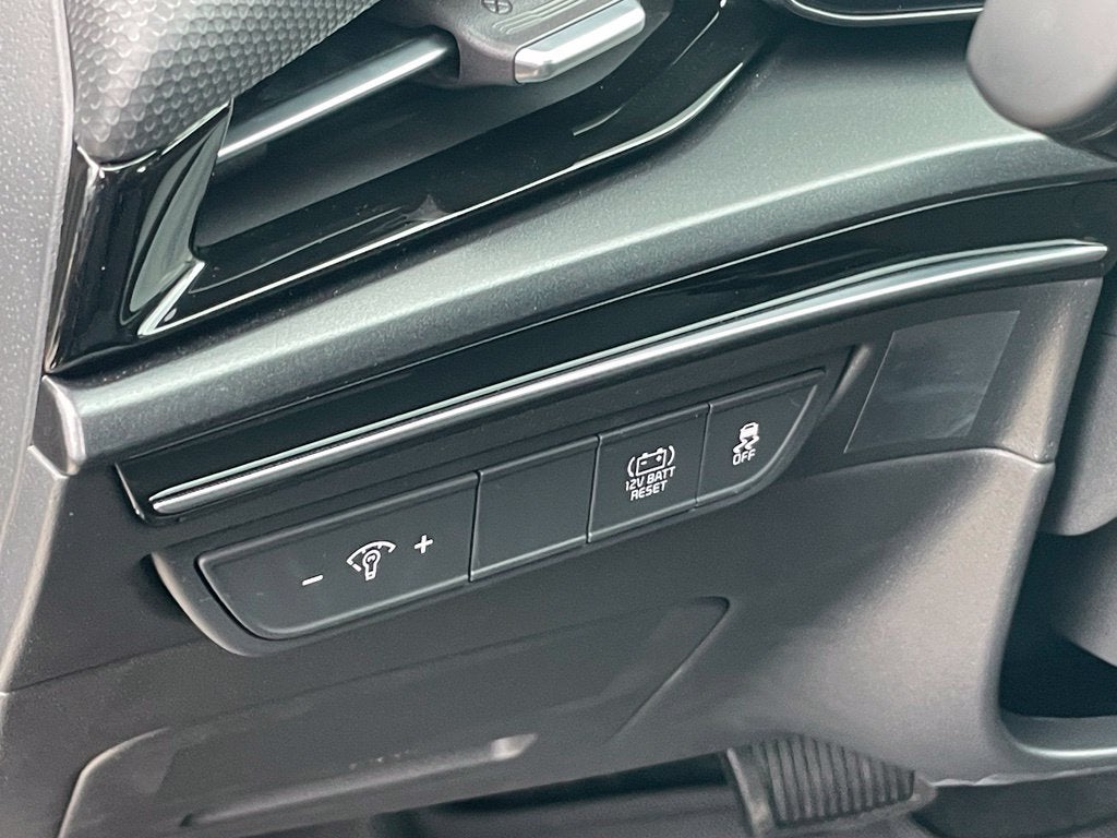 2027 Kia Niro LX