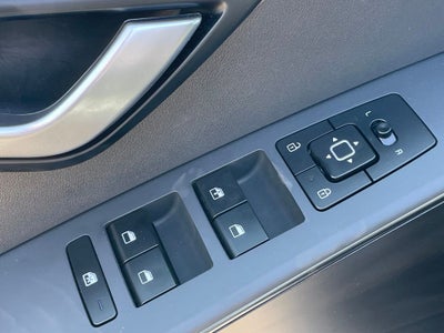 2025 Kia Niro LX - KIA CERTIFIED / 54 MPG