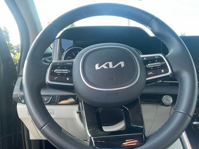 2024 Kia Carnival EX