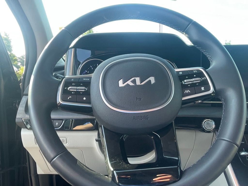 2024 Kia Carnival EX