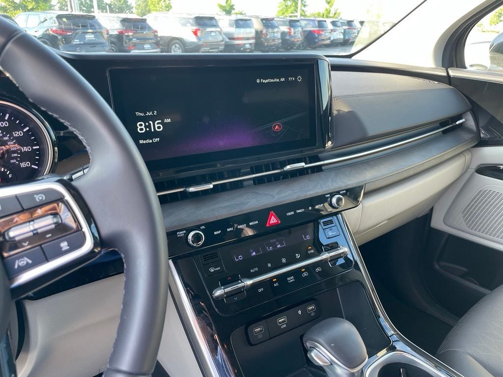 2024 Kia Carnival EX