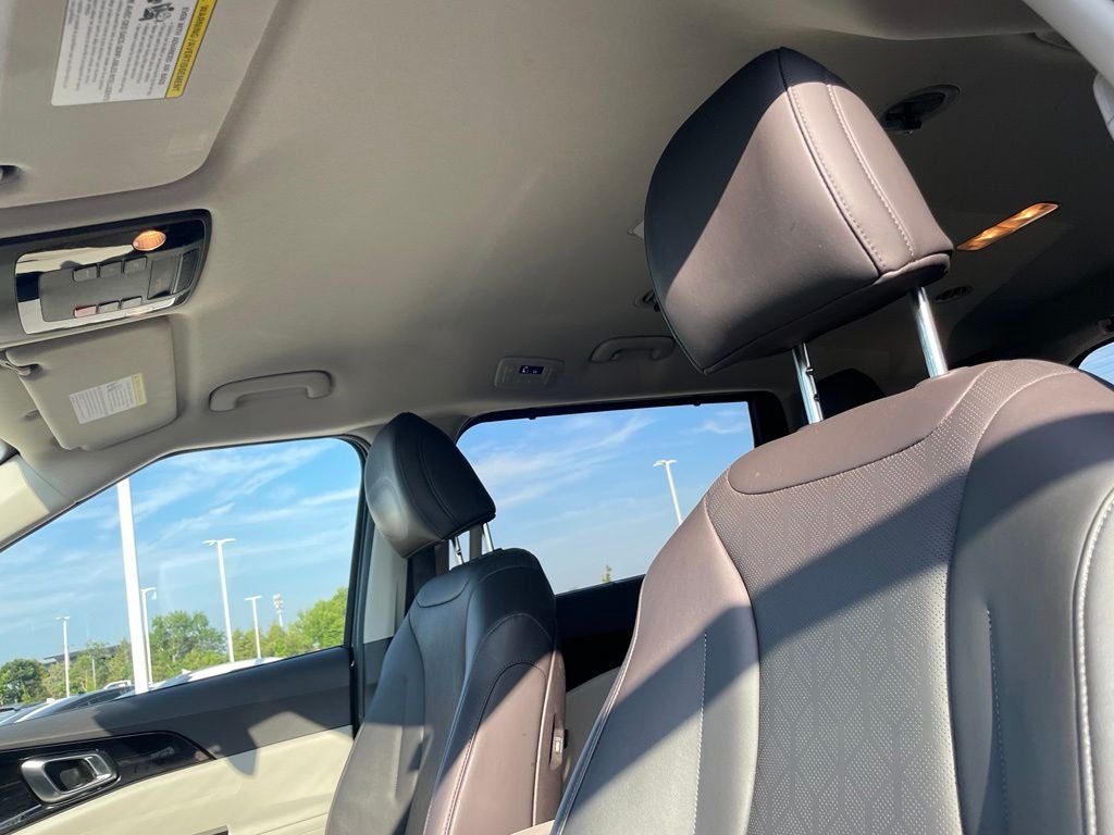 2024 Kia Carnival EX